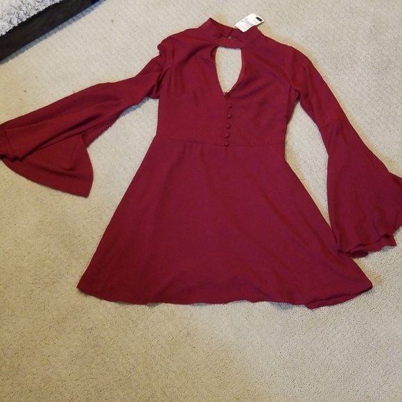 NEW Harper Bell Sleeve Dress - Picture 5 of 7